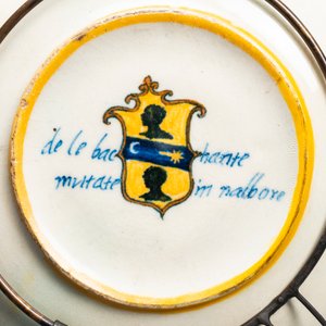 An Italian maiolica mythological subject 'The transformation of the Maenads' dish from the Lanciarini service, Urbino, 16th C. — 照片 4