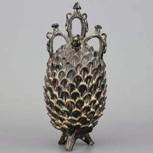 An Italian pine-cone-shaped jug, 17/18th C. — 照片 1