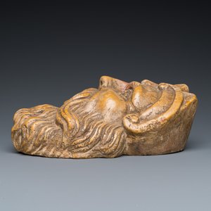 An Italian red marble 'Neptune' fountain head, 17/18th C. — 照片 5