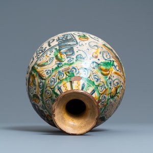 An Italian sgraffito pharmacy bottle, probably Tuscany, 17th C. — photo 5