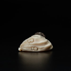 An ivory and silver seal stamp with a hussar handle, 19th C. — photo 6