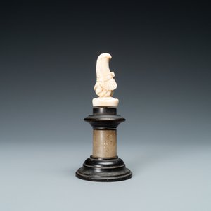 An ivory bust of a lady with a raised hairdress, 19th C. — 照片 4