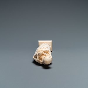 An ivory figure of a Madonna with child, Dieppe, France, early 20th C. — photo 6