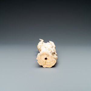 An ivory figure of a Madonna with child, probably France, 19th C. — 照片 7