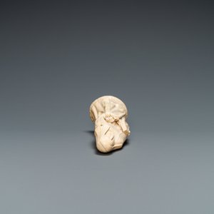 An ivory figure of an abbess, probably Dieppe, France, 19th C. — 照片 6