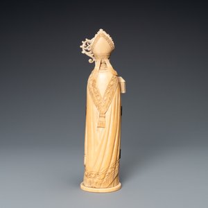 An ivory triptych figure depicting a bishop, Dieppe, France, 19th C. — 照片 5