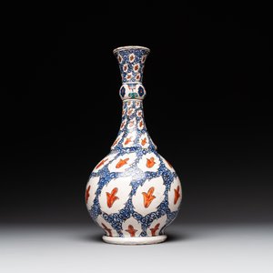 An Iznik-style bottle vase, probably Samson Paris, 19th C. — photo 2