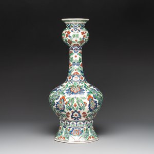 An large Iznik-style garlic head vase, Boch Frères Keramis, 20th C. — photo 2