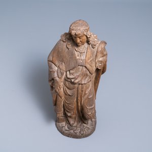 An oak figure of an angel holding the Instruments of the Passion, Germany or Mosan region, 16th C. — photo 6
