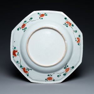 An octagonal Chinese famille verte dish, Kangxi — photo 2
