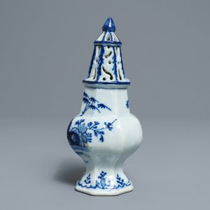 An octagonal Dutch Delft blue and white chinoiserie caster, 18th C. — photo 2