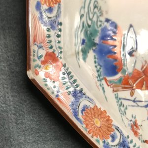 An octagonal Japanese Kakiemon "Hob in the well' dish, Edo, 2nd half 17th C. — 照片 6