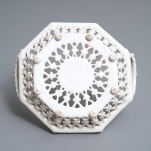 An octagonal reticulated white Delftware basket, Delft or Frankfurt, 17th C. — 照片 2