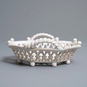 An octagonal reticulated white Delftware basket, Delft or Frankfurt, 17th C. — 照片 5