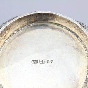 An open-worked Chinese silver dragon bowl, Wang Hing, China, 19th C. — photo 8