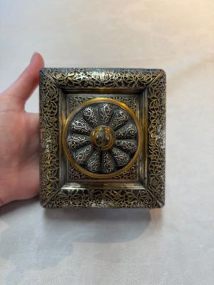 An Orientalist gilt and tinned bronze inkwell, probably France, 19th C. — foto 5