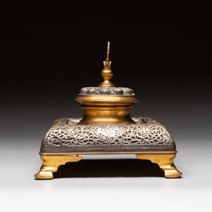 An Orientalist gilt and tinned bronze inkwell, probably France, 19th C. — foto 4