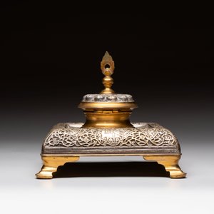 An Orientalist gilt and tinned bronze inkwell, probably France, 19th C. — foto 5