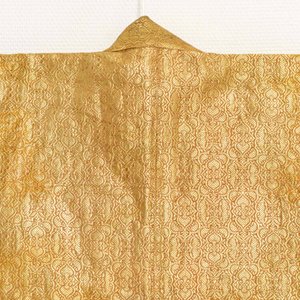 An Ottoman ikat silk and gold brocade chapan coat, Dagestan or Uzbekistan, 19th C. — photo 3