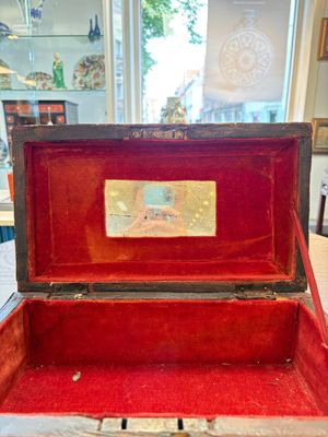 An Ottoman mother-of-pearl and tortoiseshell-inlaid casket, 19th C. — 照片 8