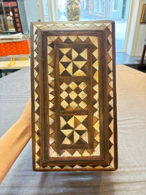 An Ottoman mother-of-pearl and tortoiseshell-inlaid casket, 19th C. — 照片 5