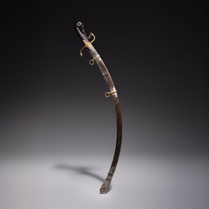 An Ottoman officer's engraved shamshir-type sabre with a gilt-bronze and wooden hilt, Turkey, 19th C. — photo 1