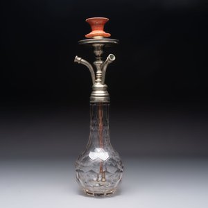 An Ottoman white-metal and Tophane pottery-mounted cut-crystal hookah, with three hose tubes and three amber-mounted mouthpieces, Turkey, 19th C. — 照片 3