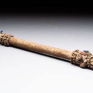 An Ottoman white-metal and Tophane pottery-mounted cut-crystal hookah, with three hose tubes and three amber-mounted mouthpieces, Turkey, 19th C. — 照片 10