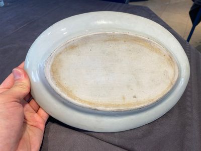 An oval Chinese Canton famille rose dish, 19th C. — photo 9
