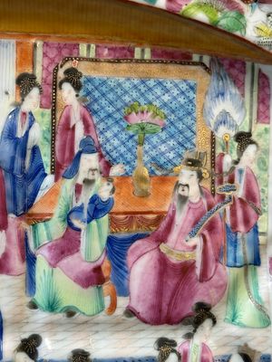 An oval Chinese Canton famille rose dish with narrative design, 19th C. — photo 3