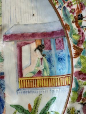 An oval Chinese Canton famille rose dish with narrative design, 19th C. — photo 6