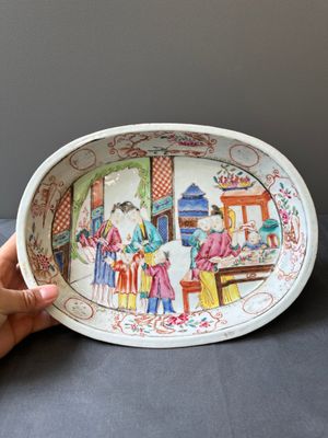 An oval Chinese Canton famille rose 'mandarin subject' bowl, Qianlong — photo 1