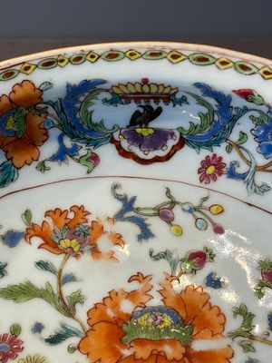 An oval Chinese famille rose 'Madame de Pompadour' dish, Qianlong, ca. 1745 — foto 2