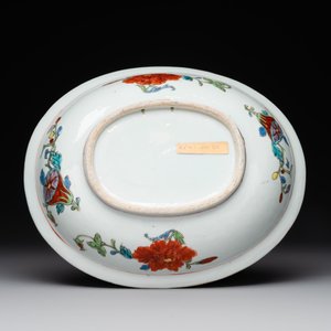An oval Chinese famille rose 'Madame de Pompadour' dish, Qianlong, ca. 1745 — foto 2