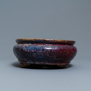 An oval Chinese flambé-glazed narcissus jardinière, 19th C. — 照片 2