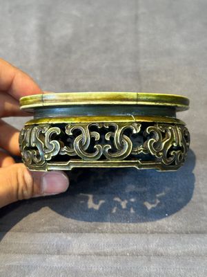 An oval Chinese imperial gold and silver filigree lidded 'dragon' box on reticulated stand and with presentation box, Qianlong mark and of the period — photo 22