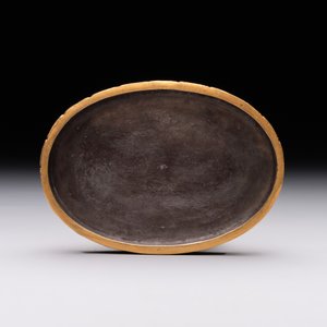 An oval Chinese imperial gold and silver filigree lidded 'dragon' box on reticulated stand and with presentation box, Qianlong mark and of the period — photo 14