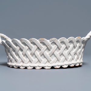 An oval monochrome white Brussels faience basket, 18th C. — photo 4