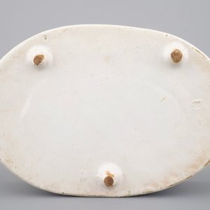 An oval white Delft tureen, 18th C. — photo 4