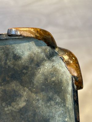 An unusual and large Chinese bronze vase, Ming — 照片 20