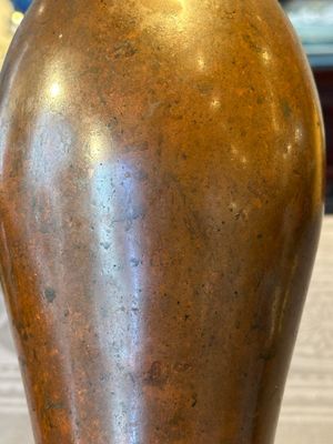 An unusual and large Chinese bronze vase, Ming — 照片 7