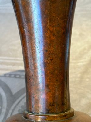 An unusual and large Chinese bronze vase, Ming — 照片 8
