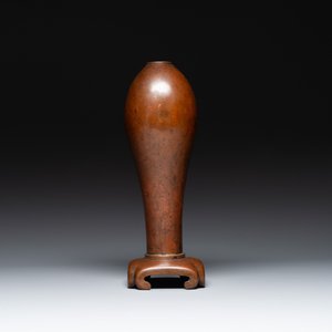 An unusual and large Chinese bronze vase, Ming — 照片 2