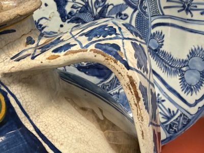 An unusual large polychrome Italian maiolica two-handled 'Cupid and Psyche' wet drug jar inscribed 'Rodomel', probably Rome, early 16th C. — photo 3