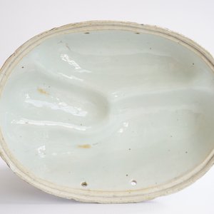 An unusual blue and white Chinese porcelain walnut-shaped hanging ornament or lid, 18th C. — photo 9