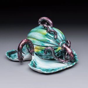 An unusual Brussels faience melon-shaped tureen and cover on a leaf-form stand — photo 1