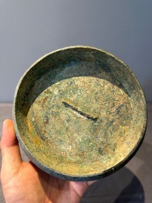 An unusual Chinese archaic bronze arrow vase, 'touhu 投壺', Han — 照片 15