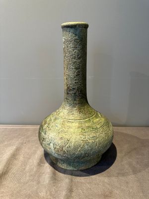 An unusual Chinese archaic bronze arrow vase, 'touhu 投壺', Han — 照片 3