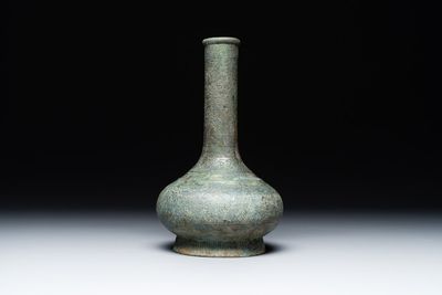 An unusual Chinese archaic bronze arrow vase, 'touhu 投壺', Han