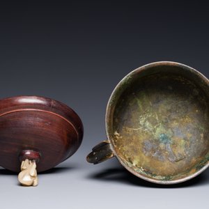 An unusual Chinese archaistic bronze censer with wooden cover, 'gui', Song — photo 6